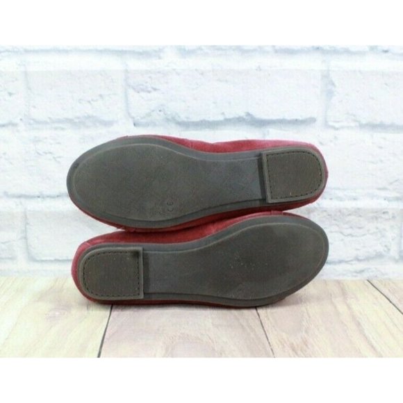 Vionic Red Suede Gold Chain Spark Pera Embellished Ballet Flats 6 Wide - Picture 9 of 9
